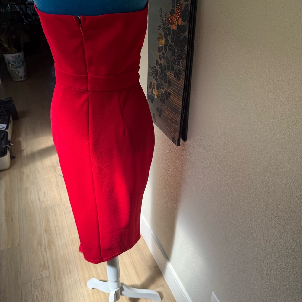 Missguided+ Vibrant Red Strapless Stretch Cut Out Midi Dress - Picture 2 of 4